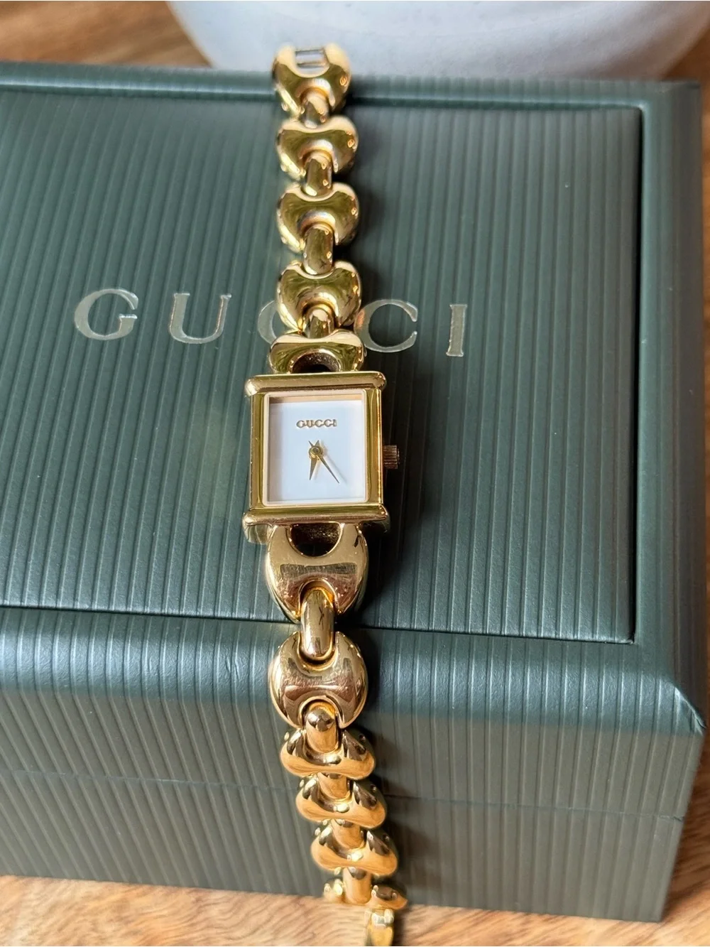 Vintage Gucci 1800L Gold-Tone Quartz Watch with Original Box & Papers
